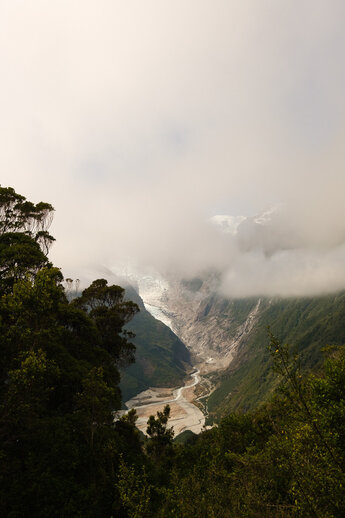 First views of the Franz Josef glacier at Rata Lookout