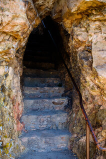In den Fels gehauene Treppe an der Ruine Rheingrafenstein