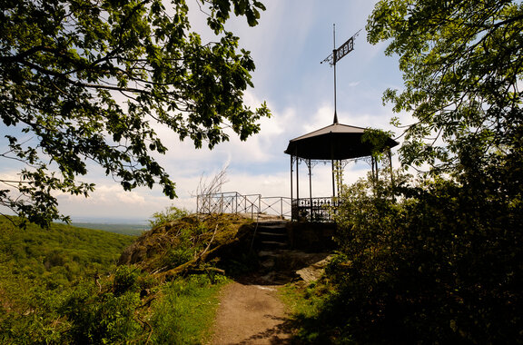 The Dettweiler Temple on the Drei Burgen Weg in the Taunus region